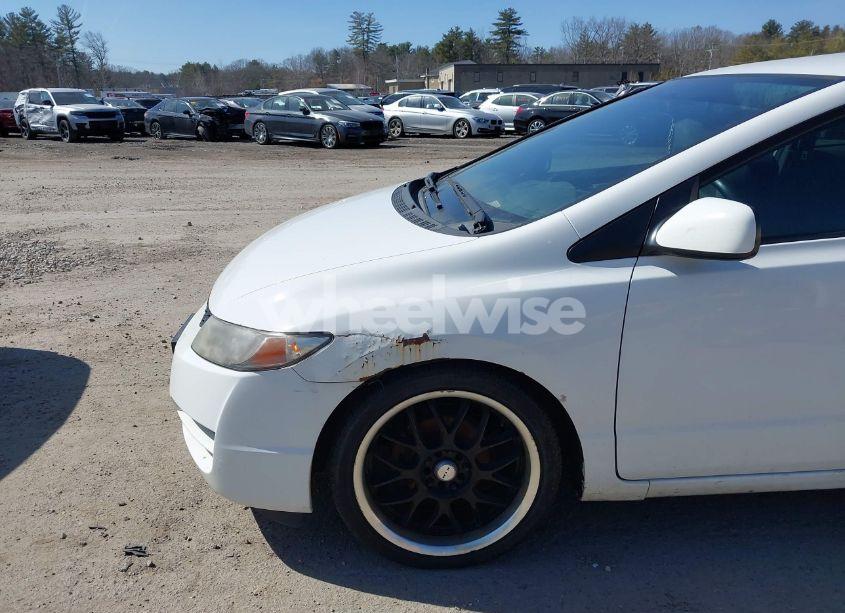 Photo 6 of 2011 Honda Civic LX (VIN 2HGFG1B60BH517926)