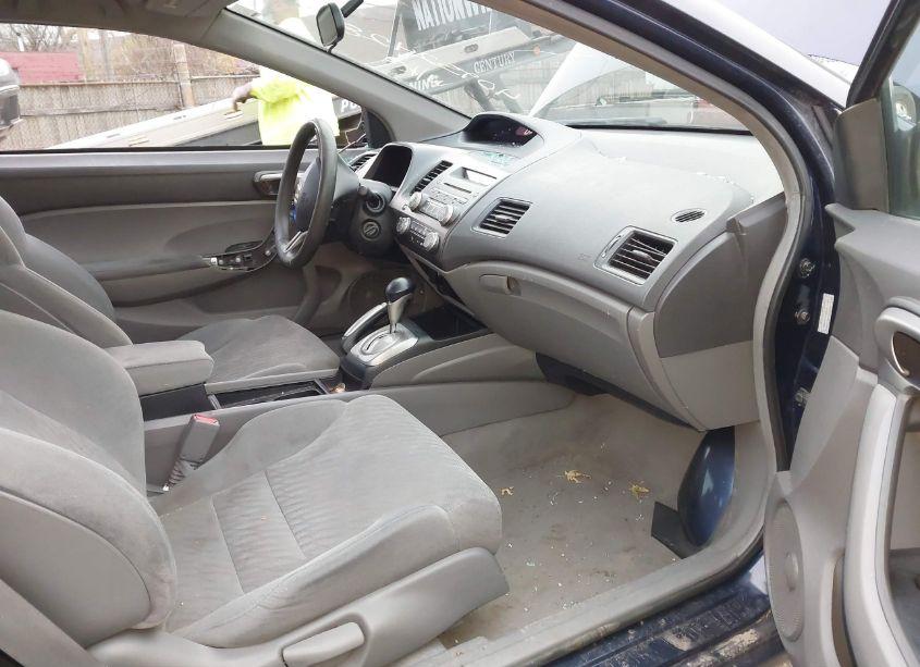 Photo 5 of 2010 Honda Civic LX (VIN 2HGFG1B61AH518565)