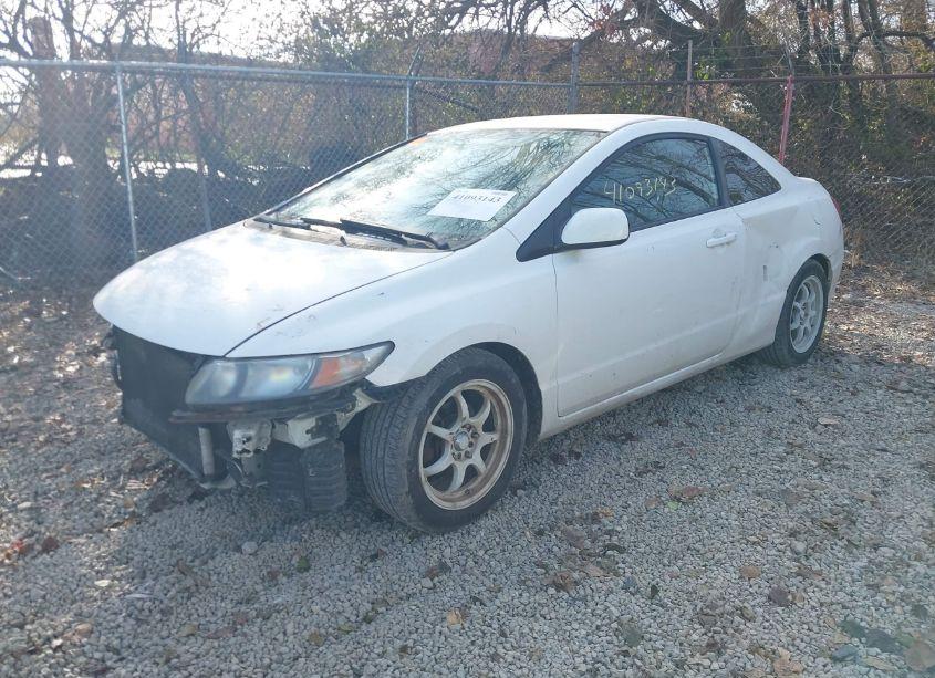 Photo 2 of 2011 Honda Civic LX (VIN 2HGFG1B61BH505722)