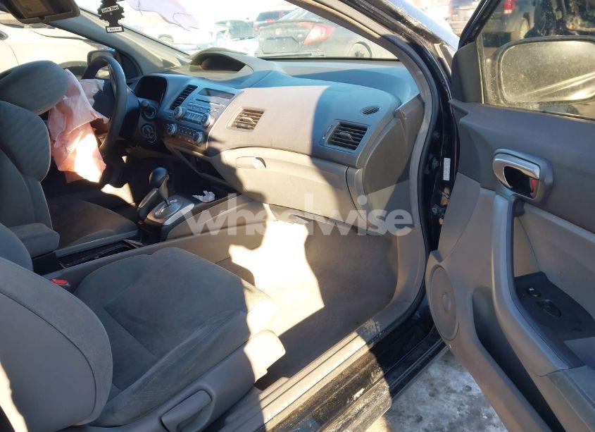 Photo 5 of 2010 Honda Civic LX (VIN 2HGFG1B62AH507154)