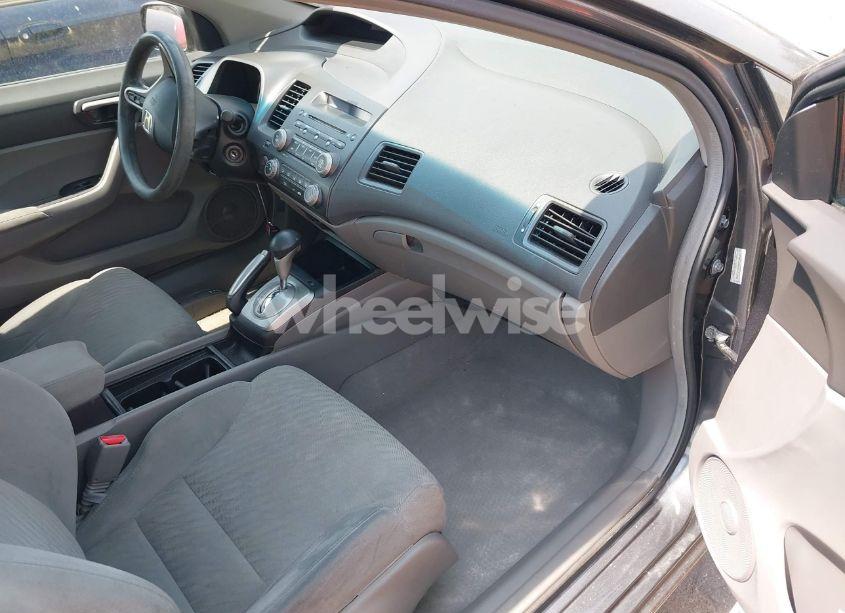 Photo 5 of 2010 Honda Civic LX (VIN 2HGFG1B62AH518669)