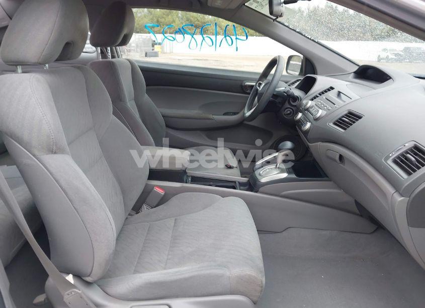 Photo 5 of 2011 Honda Civic LX (VIN 2HGFG1B62BH514896)