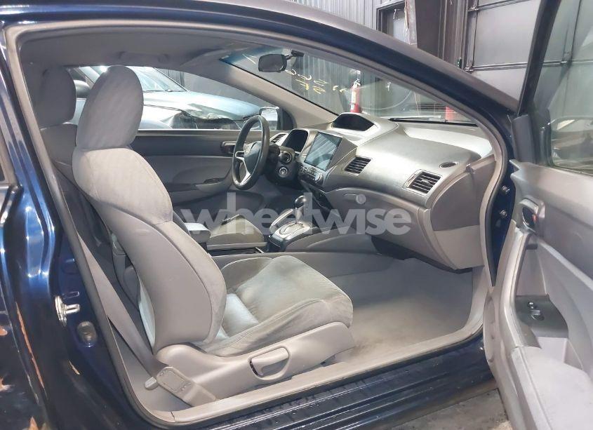 Photo 5 of 2010 Honda Civic LX (VIN 2HGFG1B63AH505185)