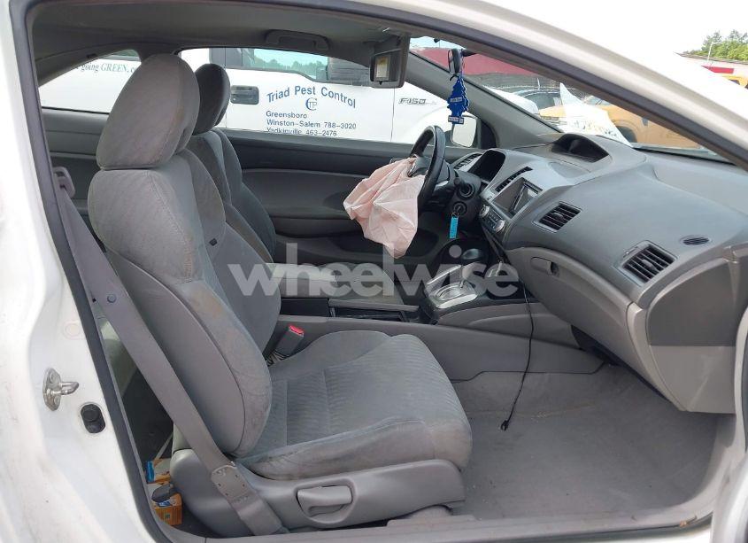 Photo 5 of 2010 Honda Civic LX (VIN 2HGFG1B64AH523971)