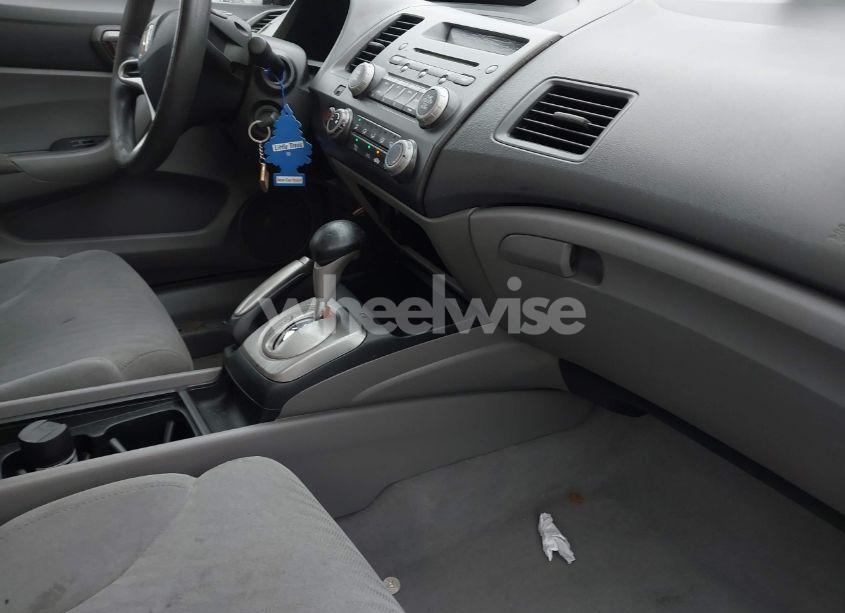 Photo 5 of 2010 Honda Civic LX (VIN 2HGFG1B64AH537188)