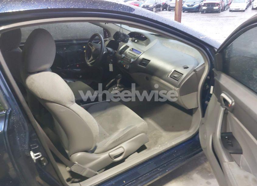 Photo 5 of 2011 Honda Civic LX (VIN 2HGFG1B64BH517637)