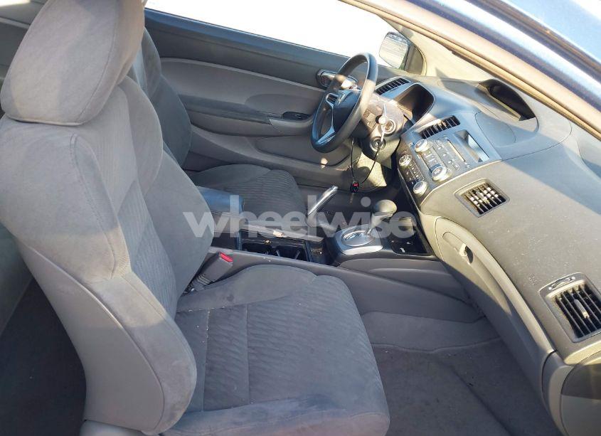 Photo 5 of 2010 Honda Civic LX (VIN 2HGFG1B65AH519136)