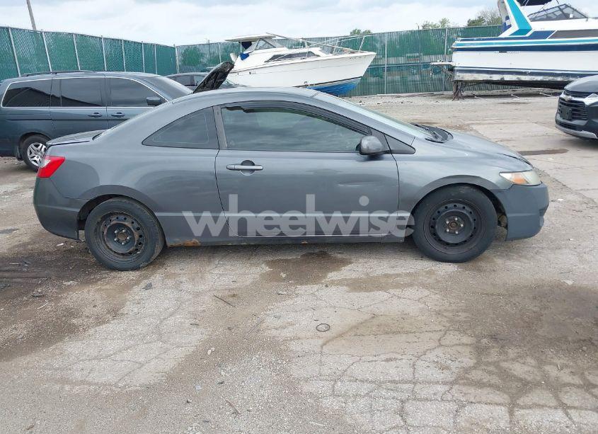 Photo 4 of 2010 Honda Civic LX (VIN 2HGFG1B65AH525017)