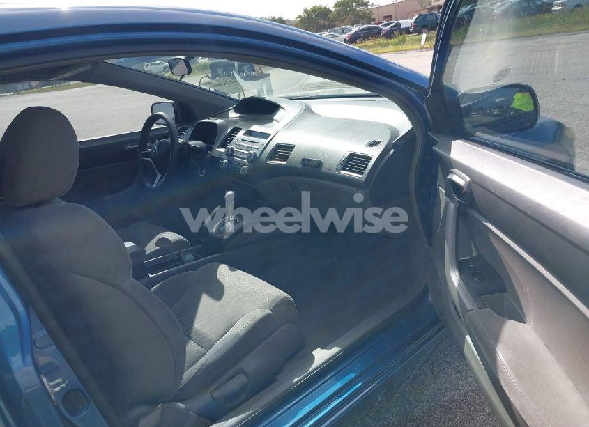 Photo 5 of 2010 Honda Civic LX (VIN 2HGFG1B65AH530041)