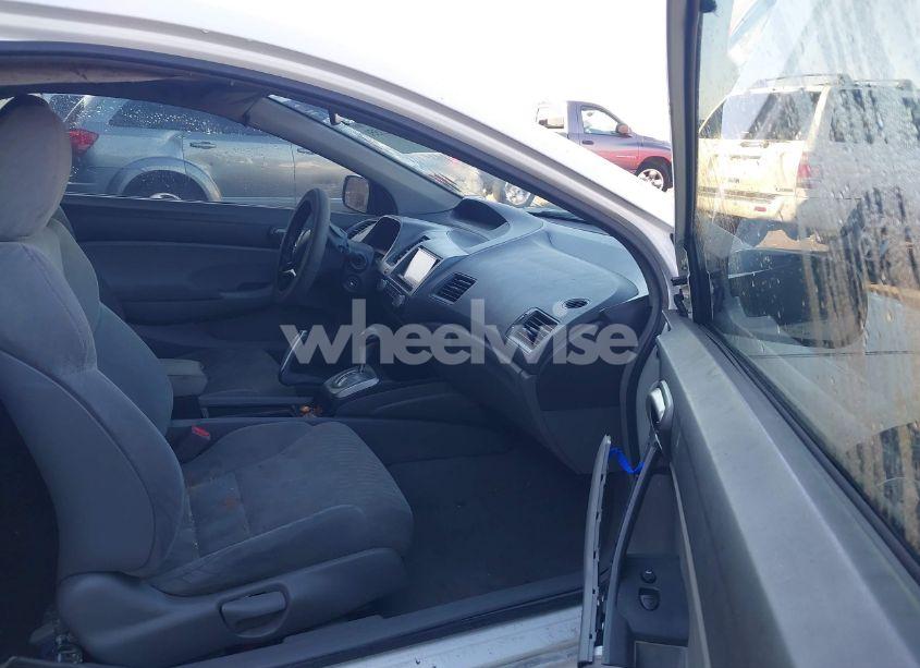 Photo 5 of 2010 Honda Civic LX (VIN 2HGFG1B66AH513927)