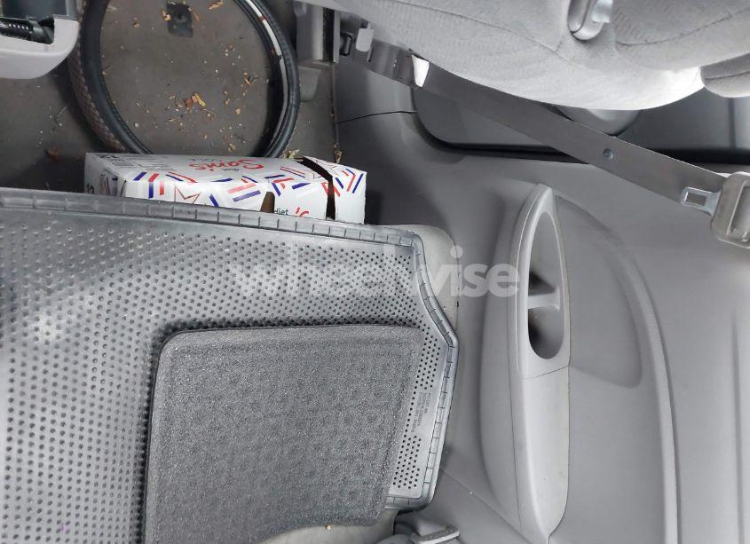 Photo 8 of 2010 Honda Civic LX (VIN 2HGFG1B66AH515080)