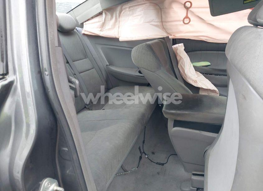 Photo 8 of 2011 Honda Civic LX (VIN 2HGFG1B66BH517204)