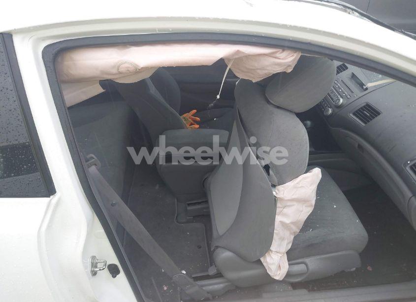 Photo 5 of 2010 Honda Civic LX (VIN 2HGFG1B67AH509515)