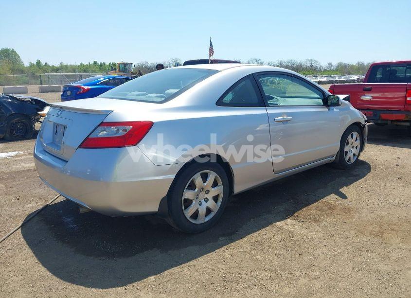 Photo 4 of 2010 Honda Civic LX (VIN 2HGFG1B67AH535385)