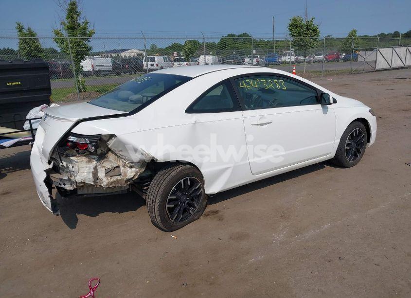 Photo 4 of 2011 Honda Civic LX (VIN 2HGFG1B67BH508575)