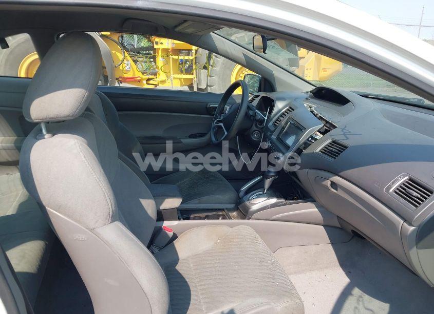 Photo 5 of 2011 Honda Civic LX (VIN 2HGFG1B67BH508575)