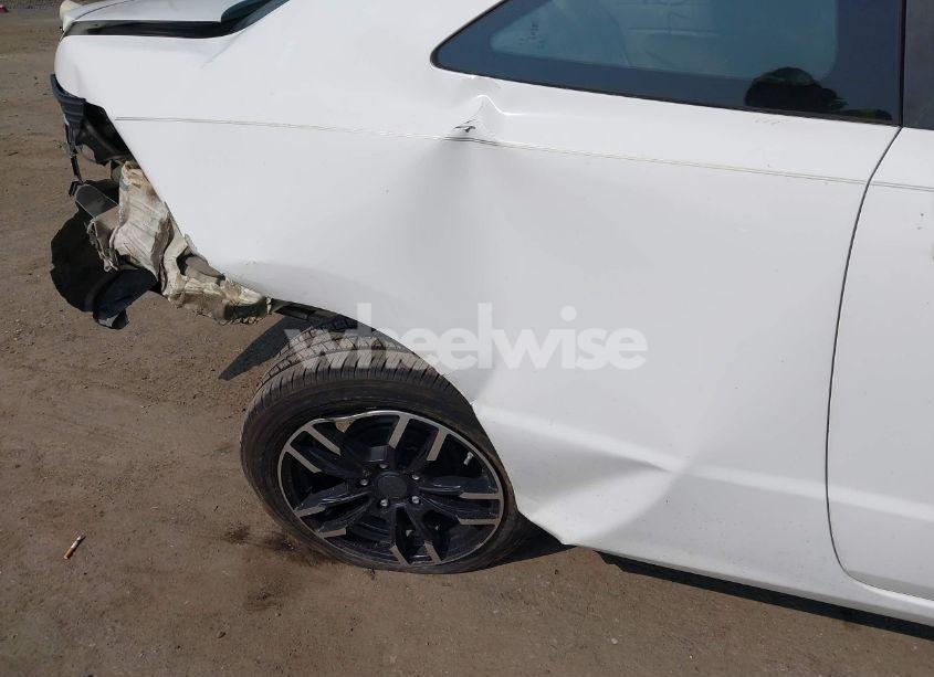 Photo 6 of 2011 Honda Civic LX (VIN 2HGFG1B67BH508575)