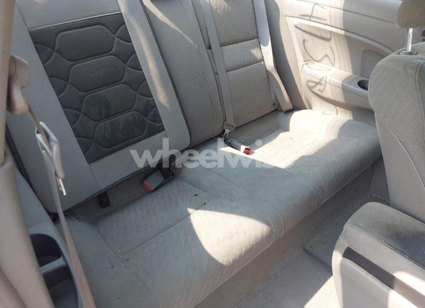 Photo 8 of 2011 Honda Civic LX (VIN 2HGFG1B67BH508575)