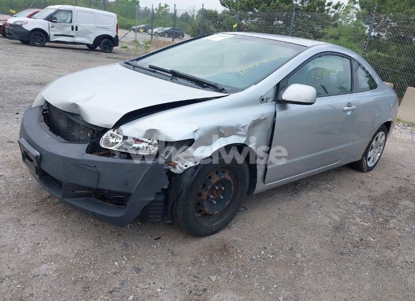 Photo 2 of 2011 Honda Civic LX (VIN 2HGFG1B67BH511217)