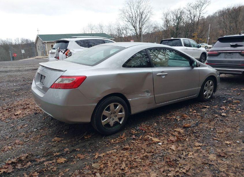 Photo 4 of 2011 Honda Civic LX (VIN 2HGFG1B67BH515106)