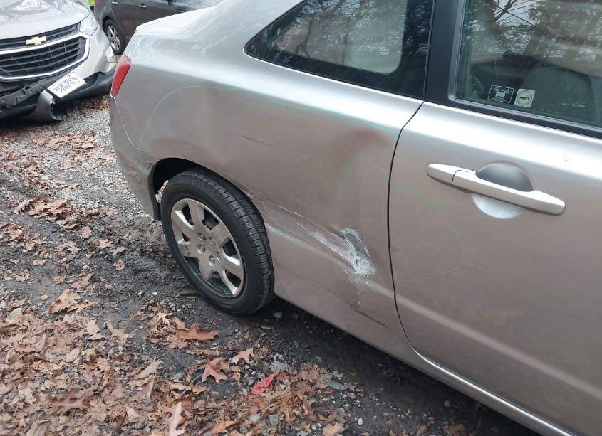 Photo 6 of 2011 Honda Civic LX (VIN 2HGFG1B67BH515106)