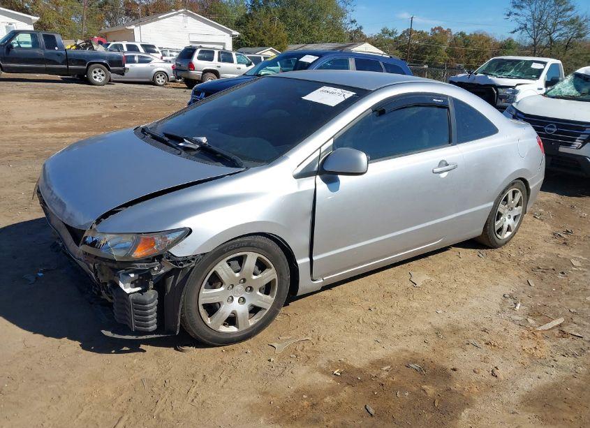 Photo 2 of 2011 Honda Civic LX (VIN 2HGFG1B67BH515817)