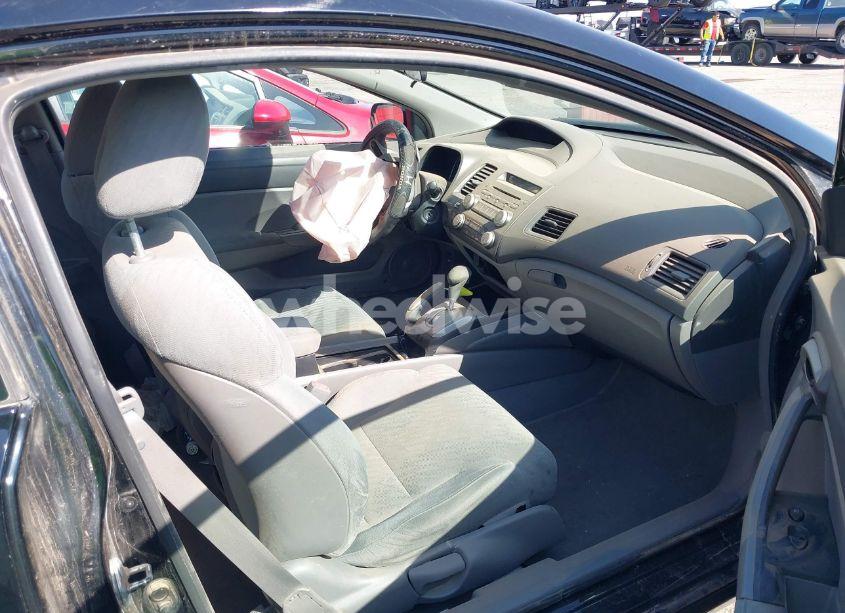 Photo 5 of 2010 Honda Civic LX (VIN 2HGFG1B68AH516831)