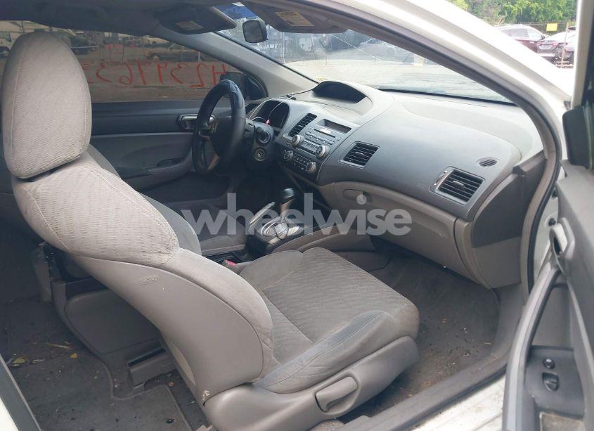 Photo 5 of 2010 Honda Civic LX (VIN 2HGFG1B68AH529644)