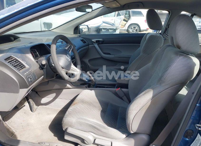 Photo 5 of 2011 Honda Civic LX (VIN 2HGFG1B68BH501246)