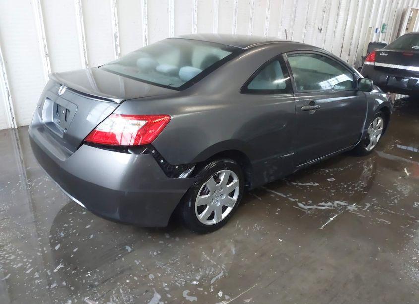 Photo 4 of 2011 Honda Civic LX (VIN 2HGFG1B68BH504146)