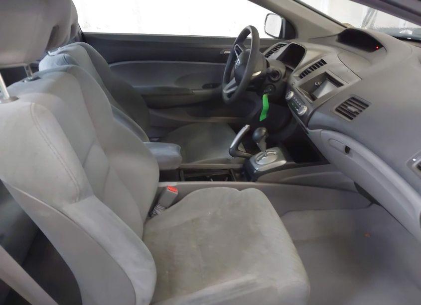 Photo 5 of 2011 Honda Civic LX (VIN 2HGFG1B68BH504146)