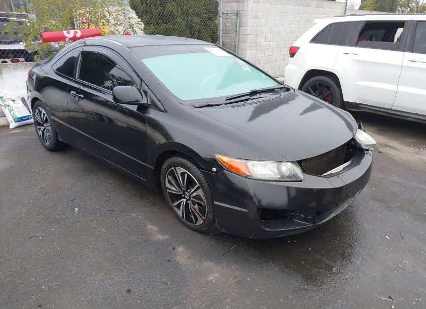 2011 Honda Civic LX (VIN 2HGFG1B68BH512828) main photo