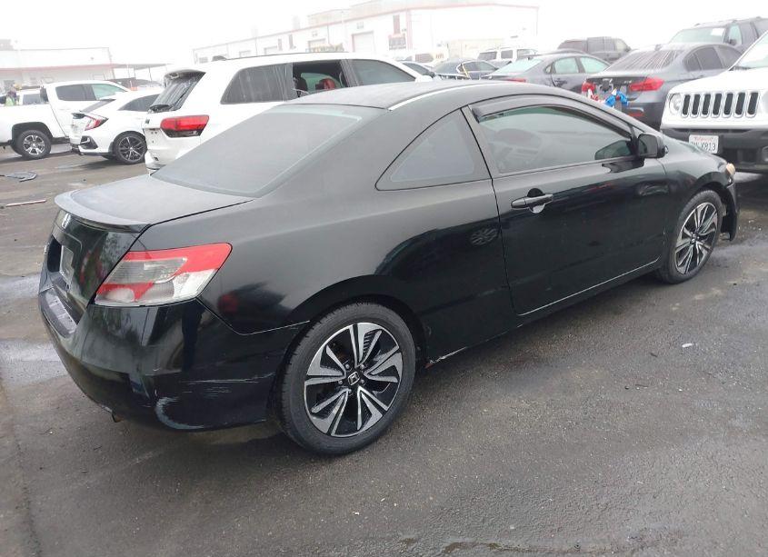 Photo 4 of 2011 Honda Civic LX (VIN 2HGFG1B68BH512828)