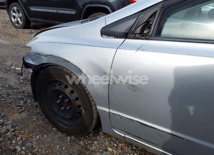 Photo 13 of 2011 Honda Civic LX (VIN 2HGFG1B68BH515518)