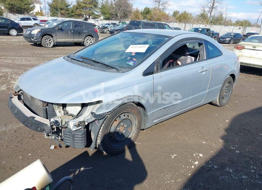 Photo 2 of 2011 Honda Civic LX (VIN 2HGFG1B68BH515518)