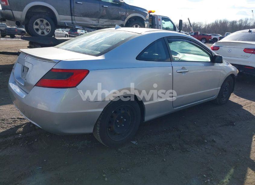 Photo 4 of 2011 Honda Civic LX (VIN 2HGFG1B68BH515518)