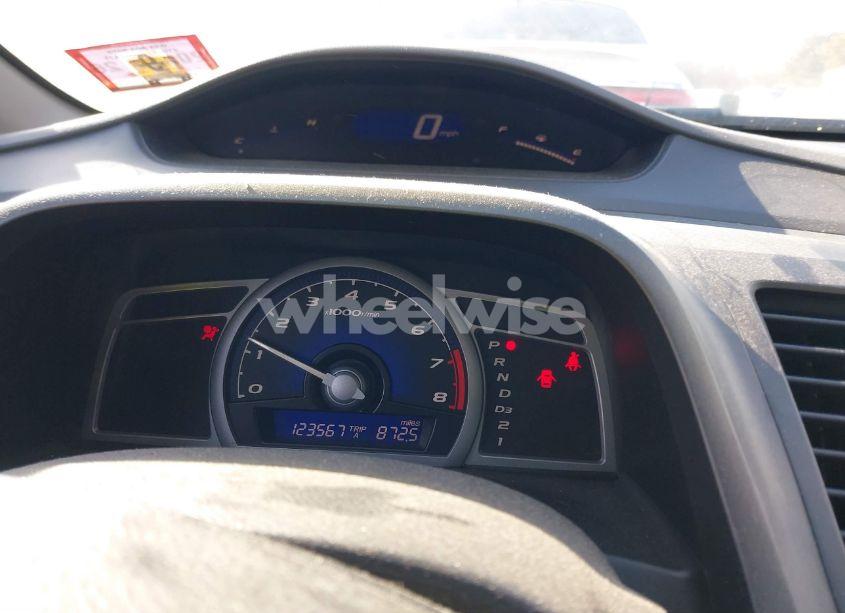 Photo 7 of 2011 Honda Civic LX (VIN 2HGFG1B68BH515518)