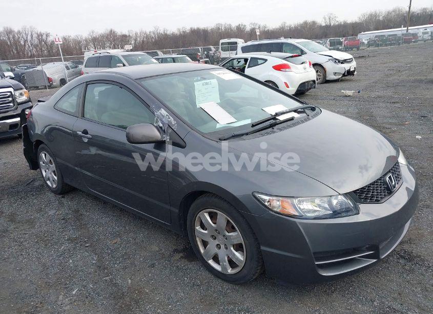 2010 Honda Civic LX (VIN 2HGFG1B6XAH531542) main photo