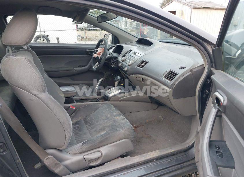 Photo 5 of 2011 Honda Civic LX (VIN 2HGFG1B6XBH501961)