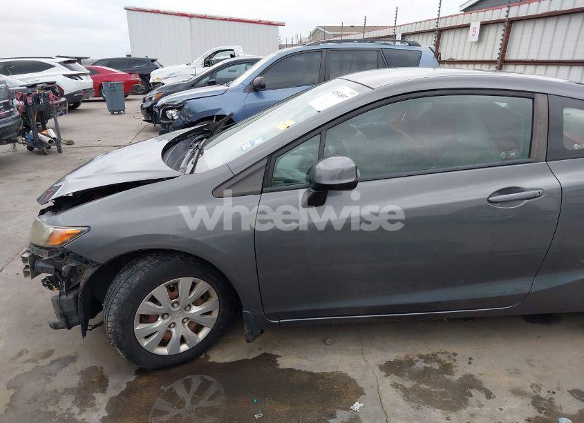 Photo 17 of 2012 Honda Civic LX (VIN 2HGFG3B50CH516568)