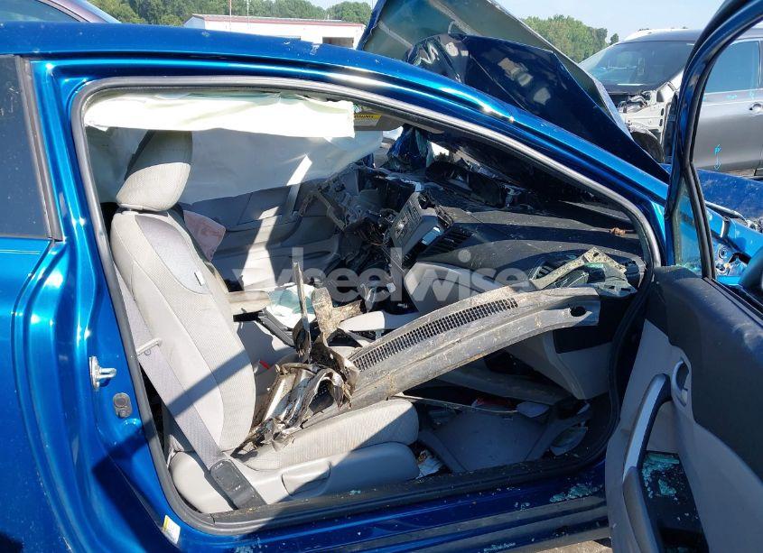 Photo 5 of 2012 Honda Civic LX (VIN 2HGFG3B50CH555077)