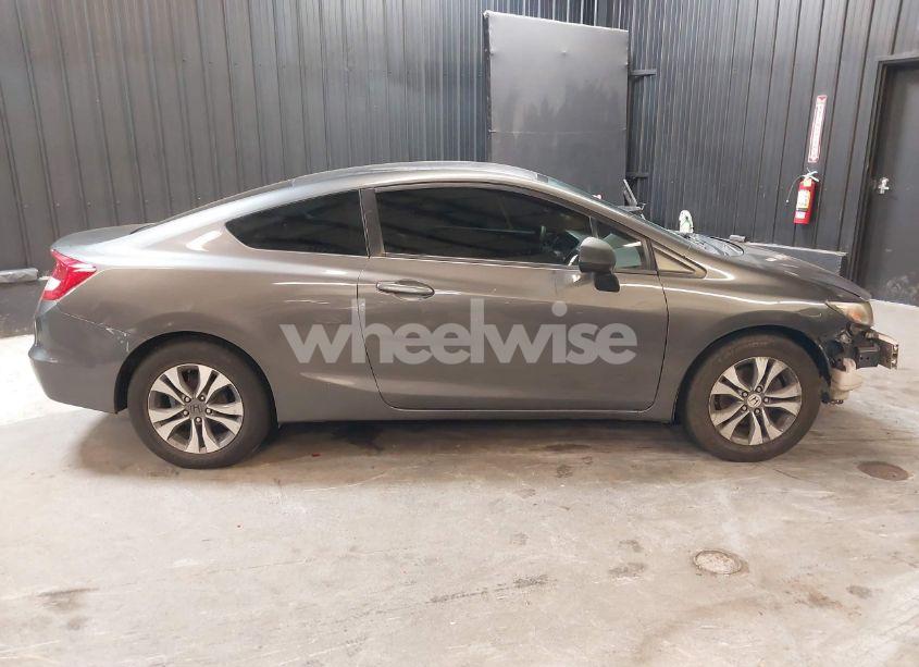 Photo 14 of 2013 Honda Civic LX (VIN 2HGFG3B50DH515471)