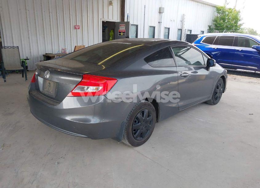 Photo 4 of 2012 Honda Civic LX (VIN 2HGFG3B51CH511833)