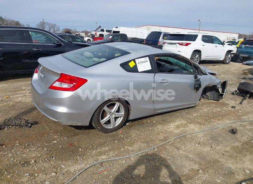 Photo 4 of 2012 Honda Civic LX (VIN 2HGFG3B51CH547778)