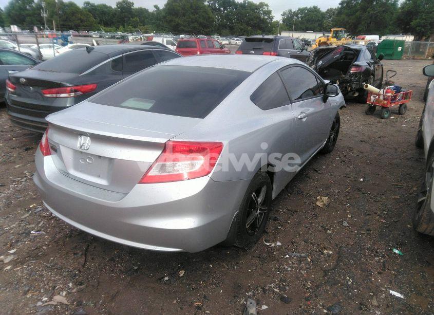 Photo 4 of 2013 Honda Civic LX (VIN 2HGFG3B51DH500042)