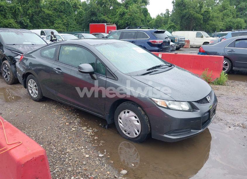 2013 Honda Civic LX (VIN 2HGFG3B51DH528696) main photo