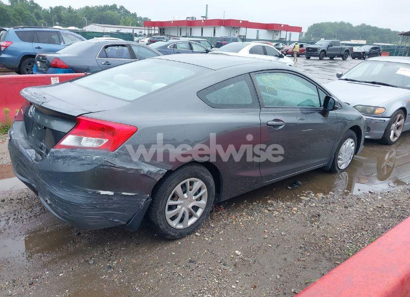 Photo 4 of 2013 Honda Civic LX (VIN 2HGFG3B51DH528696)