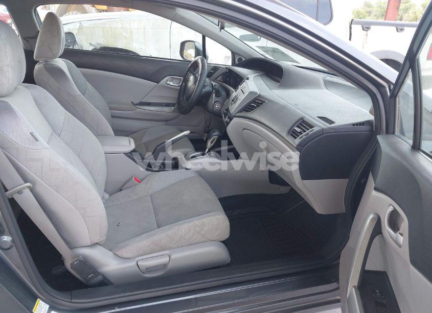 Photo 5 of 2012 Honda Civic LX (VIN 2HGFG3B52CH500405)