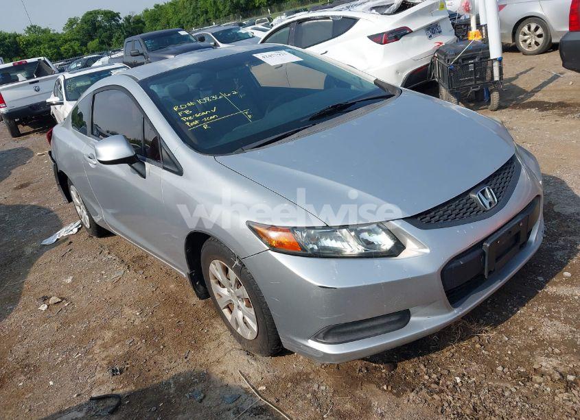 2012 Honda Civic LX (VIN 2HGFG3B52CH542895) main photo