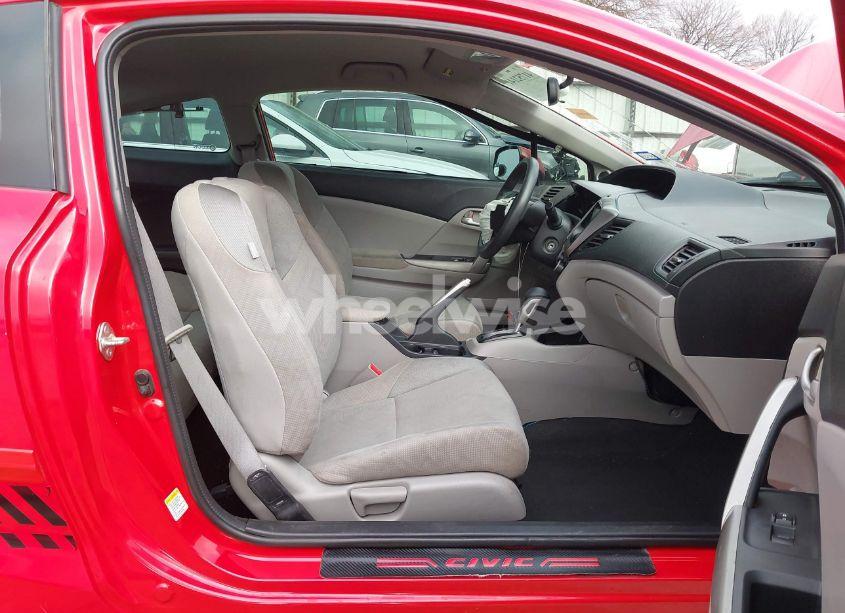 Photo 5 of 2012 Honda Civic LX (VIN 2HGFG3B52CH552875)